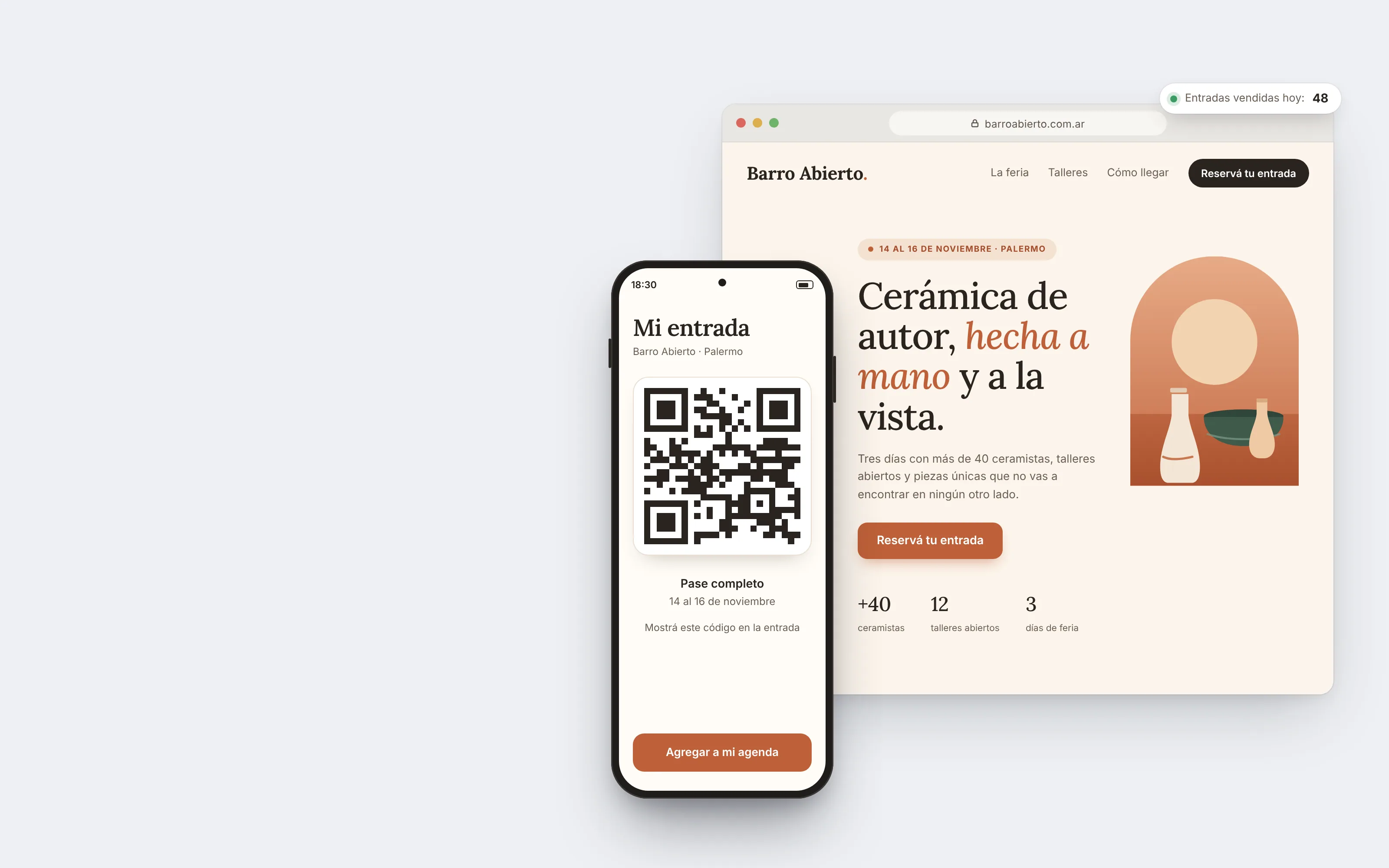 Un navegador con la landing de una feria de cerámica y, encimado, un teléfono con la app de la misma feria que muestra la entrada con un código QR.